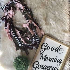 📍Sold📍Hunter Scrappy Scarf
